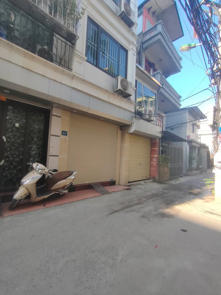 Nhà phố Lĩnh Nam 45m² giá 9 tỷ - Ô tô đỗ cửa, kinh doanh thuận lợi!