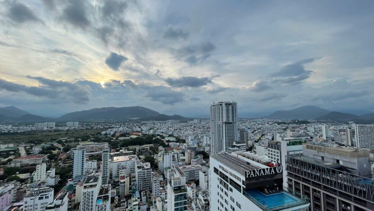 Căn hộ Mường Thanh Nha Trang 58m² giá 3.25 tỷ - Thiết kế hiện đại, view quảng trường tuyệt đẹp!