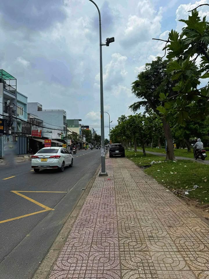 Căn hộ dịch vụ mặt tiền Tây Thạnh 100m² giá 13.999 tỷ - Đầu tư sinh lời bền vững!