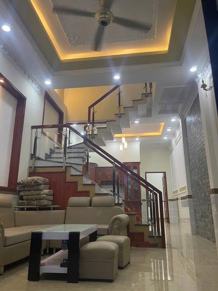 Nhà Bến Gỗ - An Hoà, Biên Hoà 72m² giá 3.1 tỷ - Nhà còn mới, thoáng mát!