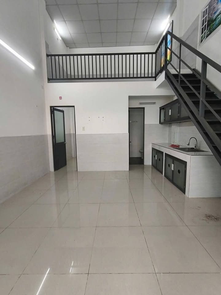 Nhà 1 trệt 1 lửng Tân Vạn, Biên Hòa 40m² giá 680 triệu - Gần chợ, trường học!