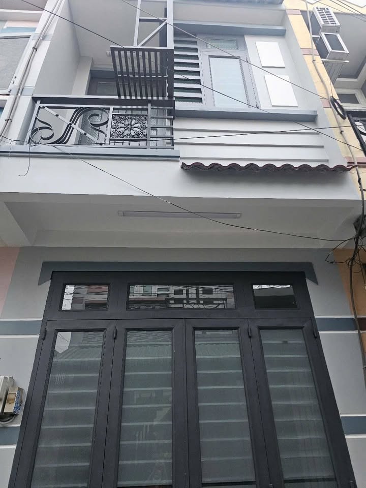 Nhà cho thuê quận 12, diện tích 26m², giá 5 triệu - Vị trí đẹp, xe hơi vào tận nơi!