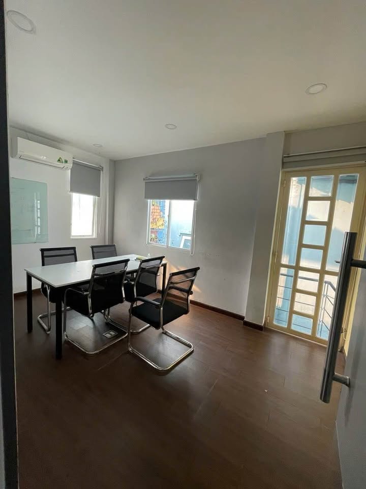 Nhà phố Xô Viết Nghệ Tĩnh, Bình Thạnh 90m² giá 12 tỷ - View Landmark 81 tuyệt đẹp!