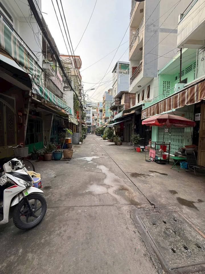 Nhà phố quận 11, hẻm 8m đường Minh Phụng 34.2m² giá 7.39 tỷ - Thiết kế hiện đại, thoáng mát!