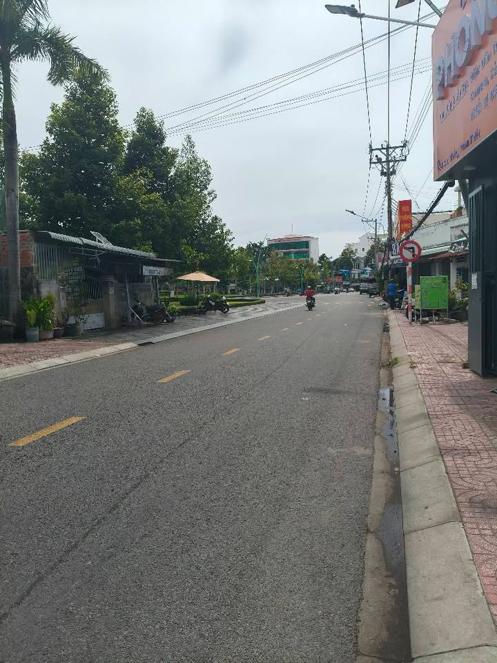 Dãy nhà trọ Bình Hưng Phan Thiết 165m² giá 5 tỷ - Đầu tư sinh lời ngay!