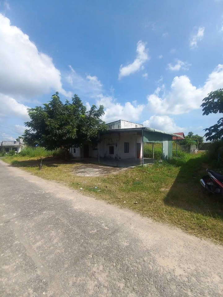 Nhà cấp 4 góc 2 mặt tiền Thôn Minh Hòa, 632m² giá 1.98 tỷ - Cơ hội đầu tư hấp dẫn!