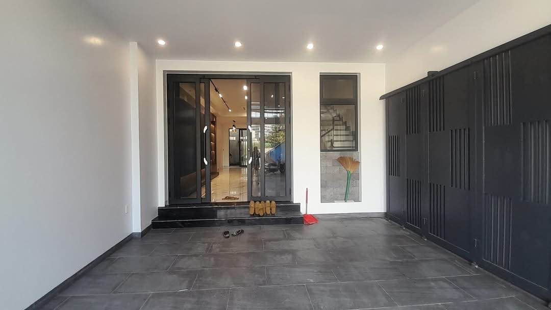 Nhà 4 Tầng Đường Nguyễn Bỉnh Khiêm, Đằng Giang, 90m² Giá 7.5 Tỷ - Kinh Doanh Tốt!