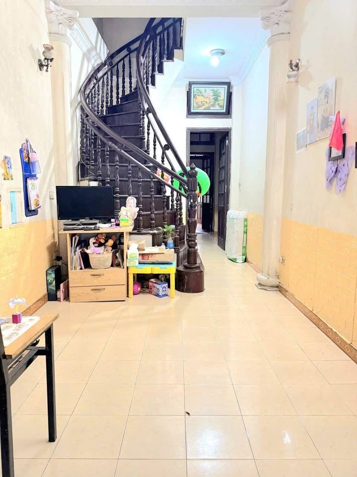 Đất tặng nhà 4 tầng Đại Mỗ 80m² giá 8.65 tỷ - Ô tô đỗ cửa, view hồ thoáng mát!