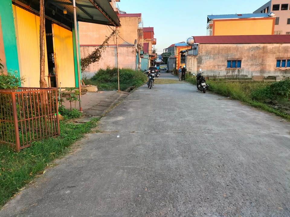 Đất thổ cư Hiệp Hòa 25m² giá 2 tỷ - Vị trí đắc địa, giao thông thuận lợi!