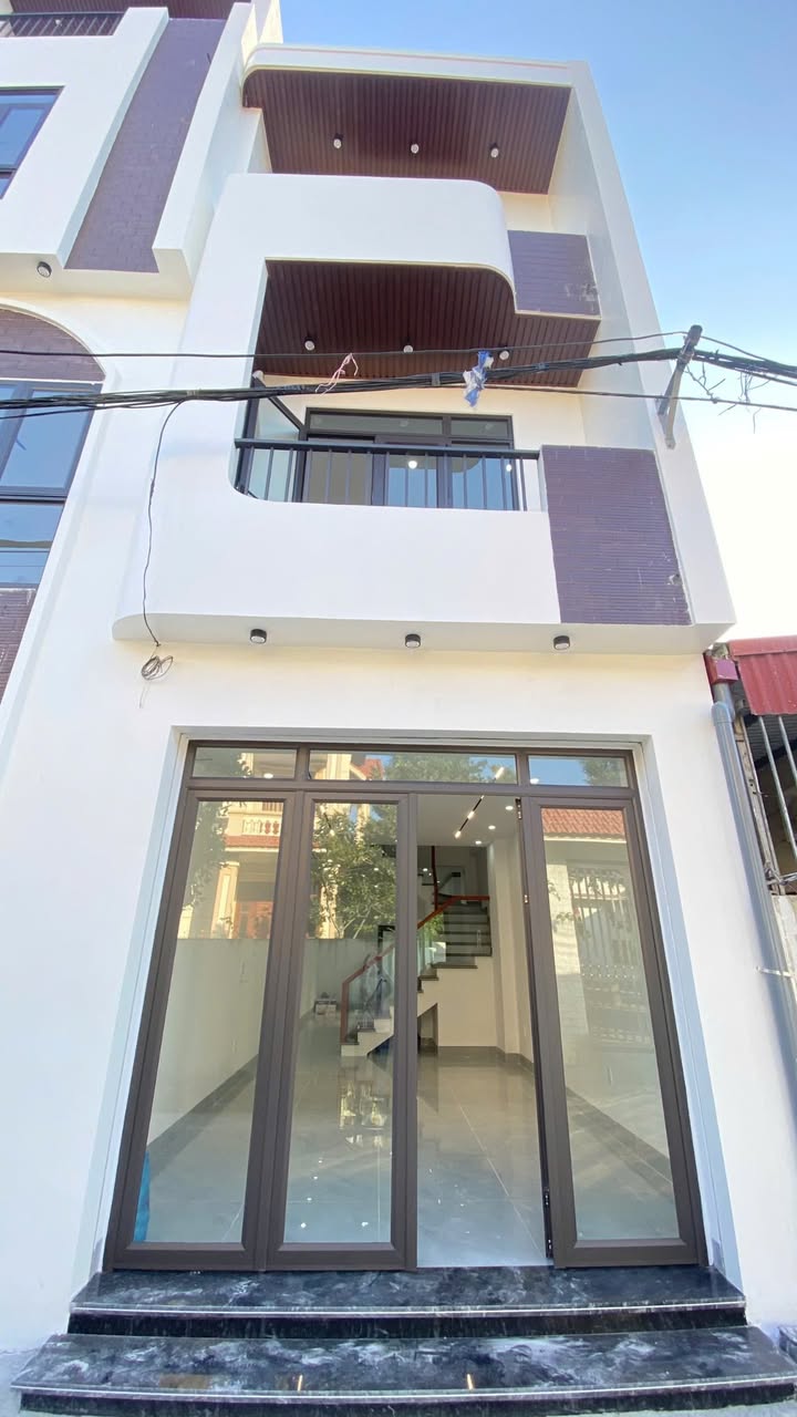 Nhà 3 tầng Cam Lộ, Hồng Bàng 55m² giá 3.3 tỷ - Đường rộng ô tô vào tận nơi!