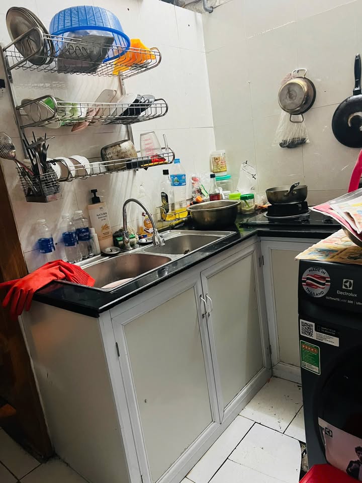 Căn hộ cho thuê tầng 1 Ngõ 24 Quan Nhân 40m² giá 6 triệu - Sẵn sàng vào ở!