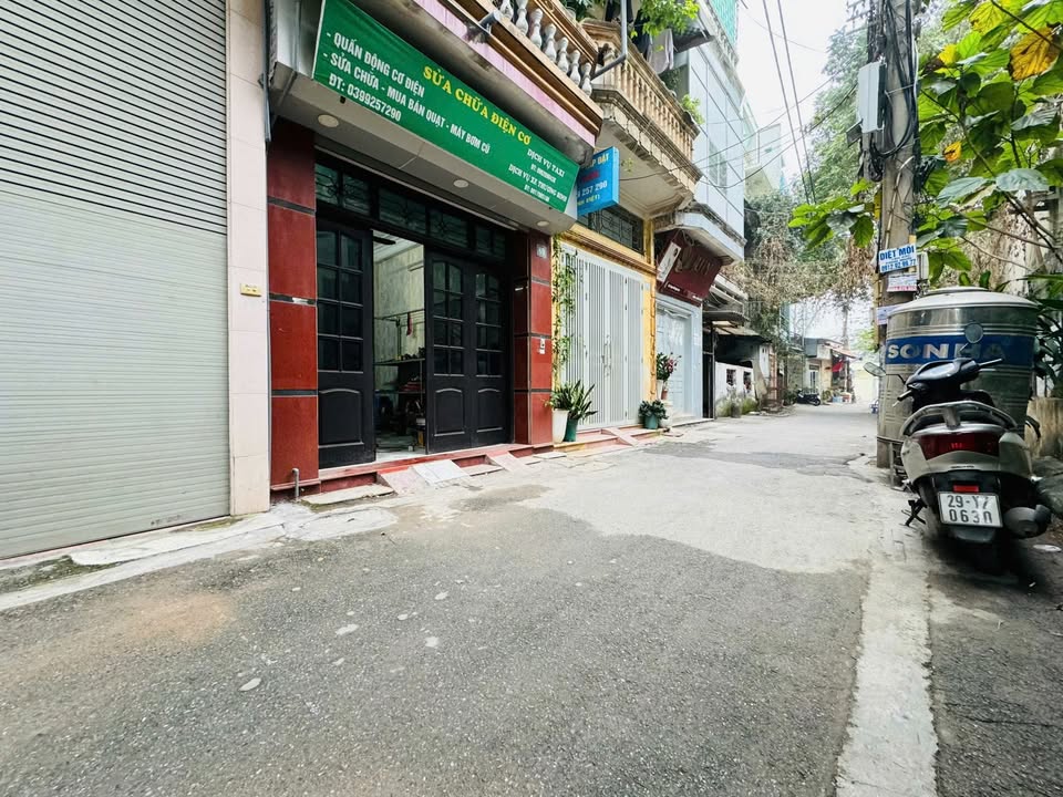 Đất Ngọc Lâm 33m² giá 7 tỷ - Mua đất tặng nhà 2 tầng ngay!