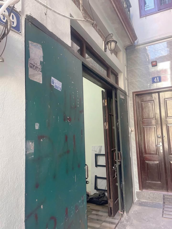 Nhà riêng Ngõ 49 Quốc Tử Giám 26m² giá 6.2 tỷ - HAI MẶT NGÕ, Sẵn sàng vào ở!