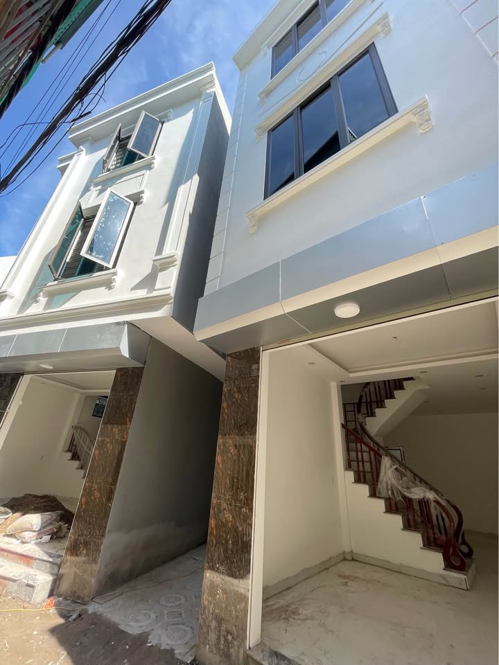 Nhà 3 tầng đẹp Phường Bồ Xuyên, Thái Bình, 34m² chỉ 1 tỷ - Thiết kế hiện đại, sẵn sàng ở ngay!