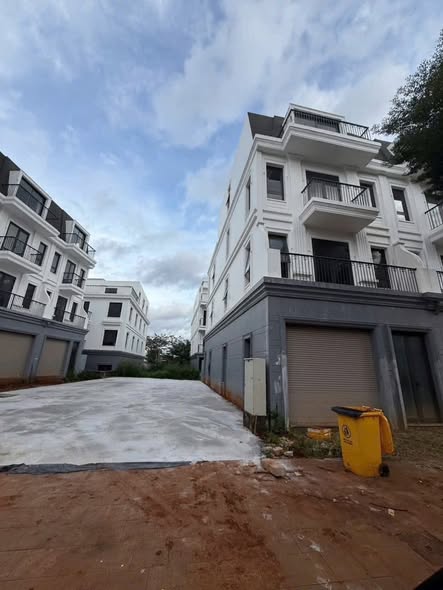 Shophouse 4 tầng EcoCity Buôn Ma Thuột 120m² giá 7.5 tỷ - Thiết kế hiện đại, kinh doanh đắc địa!