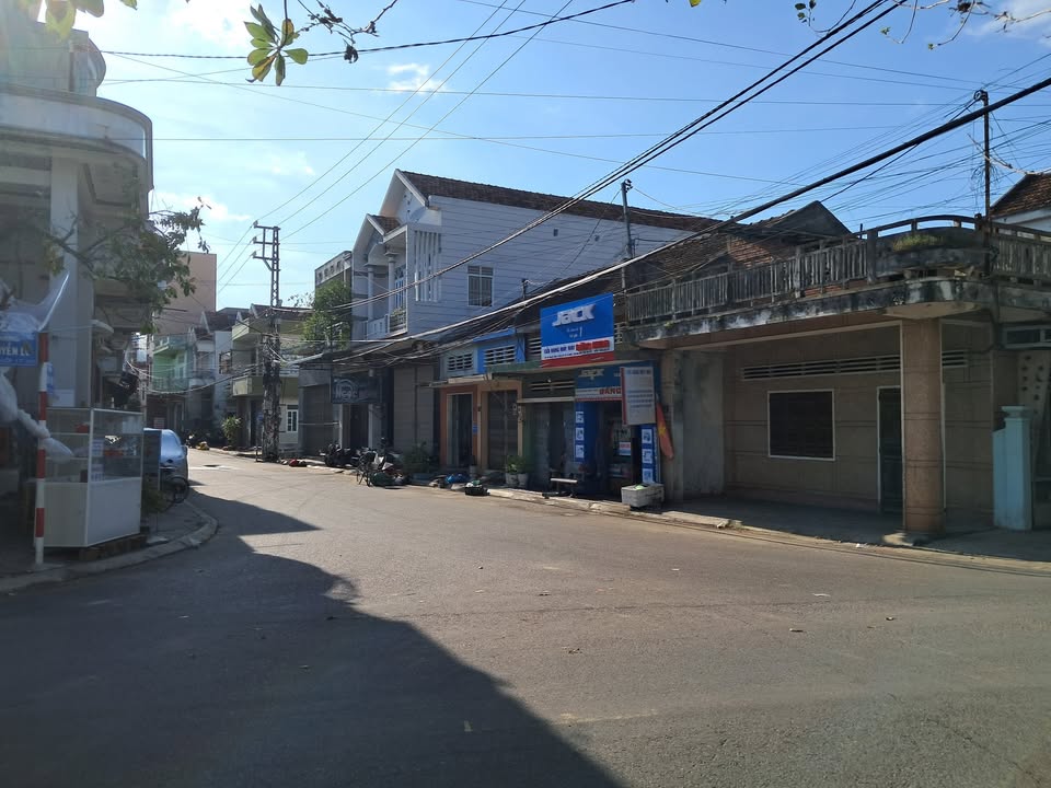 Nhà 2 mặt tiền Nguyễn Thiếp - Đập Đá 250m² - Cơ hội đầu tư tuyệt vời!