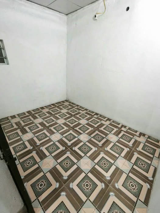 Nhà bán tại Cẩm Tây, Cẩm Phả 80m² giá 1.2 tỷ - Hướng Tây Nam, tiện ích đầy đủ!