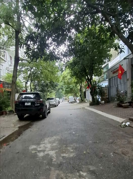 Đất nền KĐT Văn Quán 84m² giá 22 tỷ - Đường 12m, vỉa hè rộng rãi!