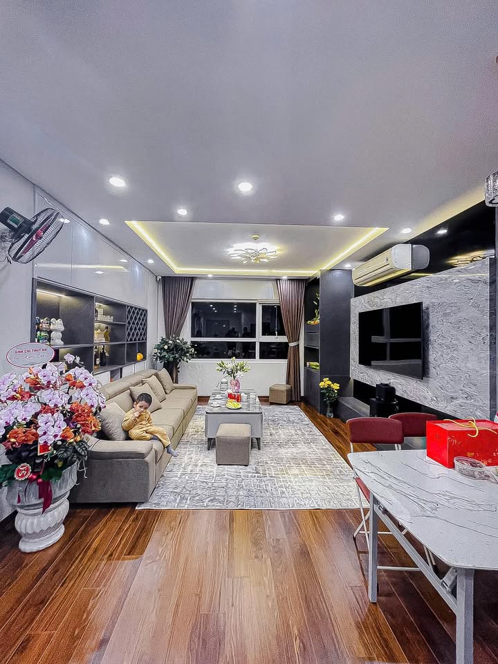 Căn hộ C – Golden Palace, Mễ Trì 94m² giá 9.4 tỷ - Thiết kế hiện đại, tiện ích đầy đủ!