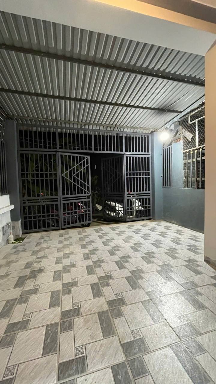 Nhà phố chính chủ Tân Khánh, 121m² giá 2.15 tỷ - Gần tiện ích