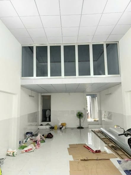Cho thuê mặt bằng mặt tiền đường Đồng Khởi, 65m² giá chỉ 11 triệu - Kinh doanh thuận lợi!