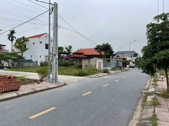 Đất nền lô góc tại Xuân La, Kiến Thụy 102,5m² giá chỉ 3 tỷ - Cơ hội đầu tư tuyệt vời!