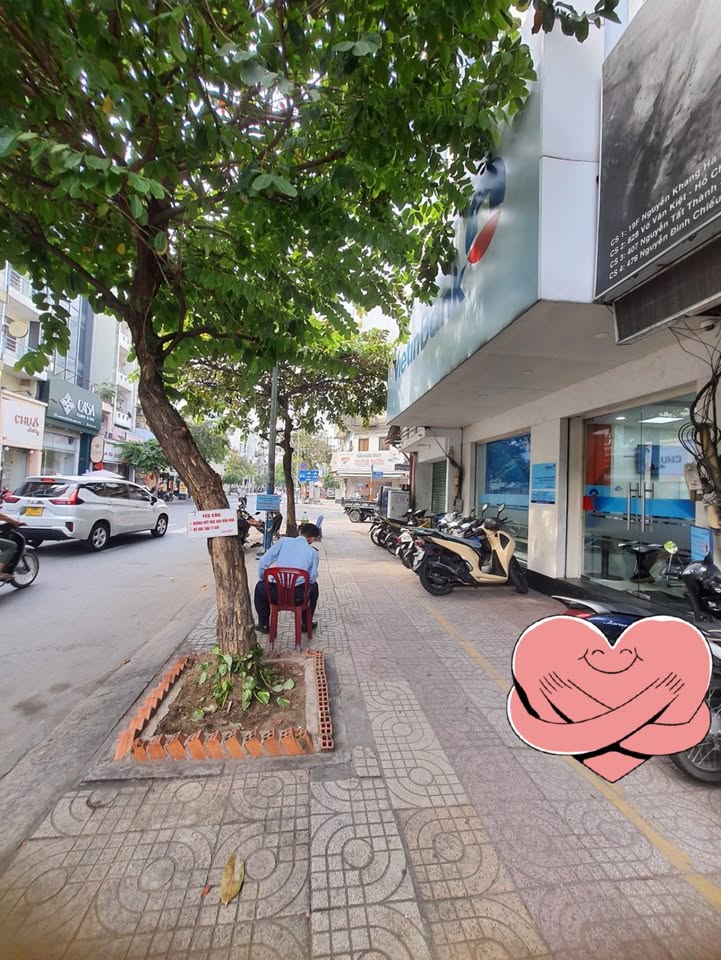 Nhà mặt tiền góc Nguyễn Đình Chiểu, quận 3 - 147m² giá chỉ 92 tỷ - Vị trí kinh doanh đắc địa!