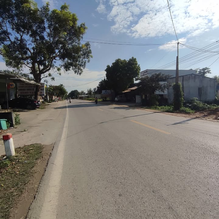 Đất nền Quốc lộ 45 Quảng Trạch 100m² giá 1.8 tỷ - Vị trí kinh doanh sầm uất!