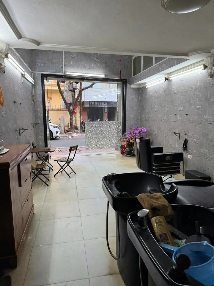 Nhà riêng cho thuê phố Phạm Hồng Thái, Ba Đình 50m² giá 16 triệu - Sẵn sàng nhận nhà ngay!