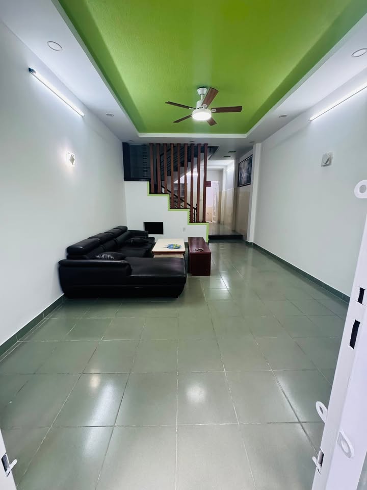 Nhà cho thuê hẻm Khuông Việt, Tân Phú 68m² giá 12 triệu - Thích hợp cho gia đình và kinh doanh online!