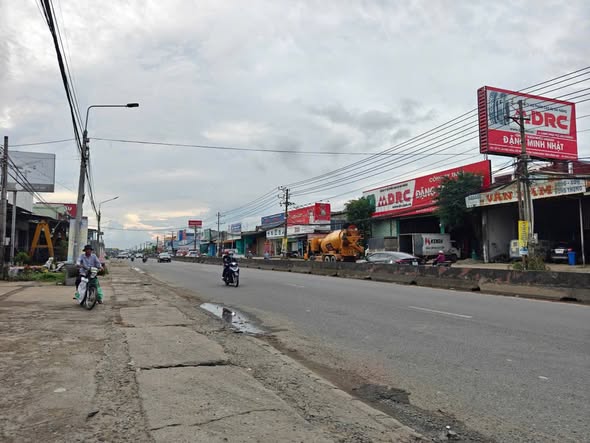 Nhà Mặt Tiền QL.1A Hố Nai 1000m² giá 19 tỷ - Cơ hội đầu tư tuyệt vời!