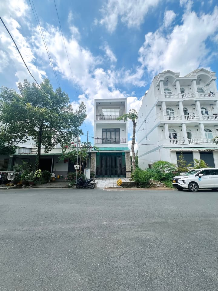 Nhà cho thuê 1 trệt 2 lầu KDC Hồng Loan, Cái Răng 100m² chỉ 10 triệu/tháng - Sẵn sàng vào ở!