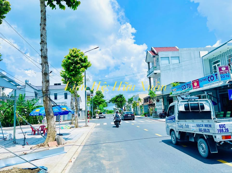 Nhà cho thuê mặt tiền lộ nhựa 92m² - Thích hợp làm văn phòng và ở gia đình!