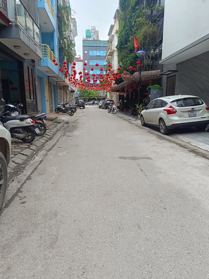 Nhà phố Phương Liệt Thanh Xuân 45m² giá 6.8 tỷ - Thiết kế 3 tầng hiện đại!