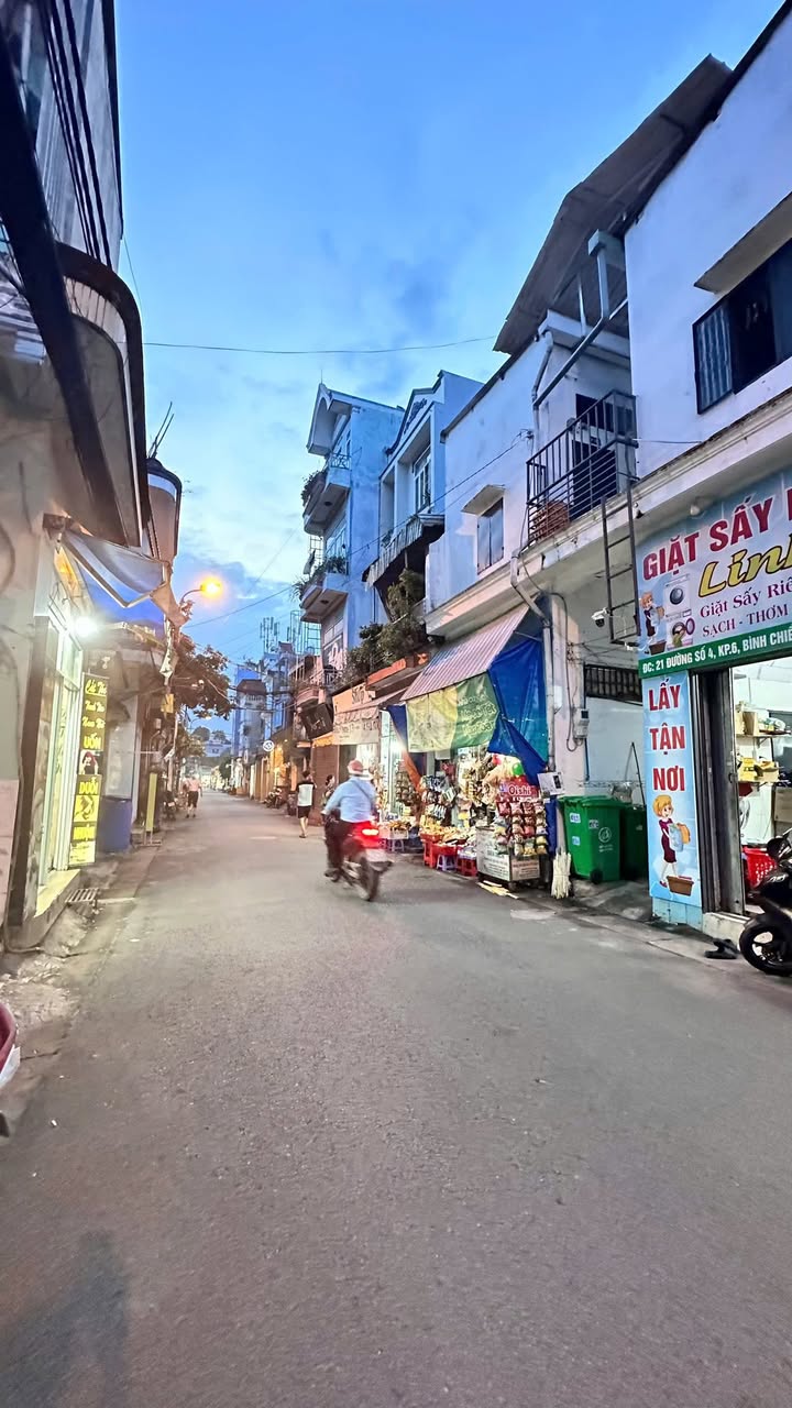 Nhà mặt tiền buôn bán phường Bình Chiểu 73m² giá 5.8 tỷ - Đầu tư sinh lời ngay!