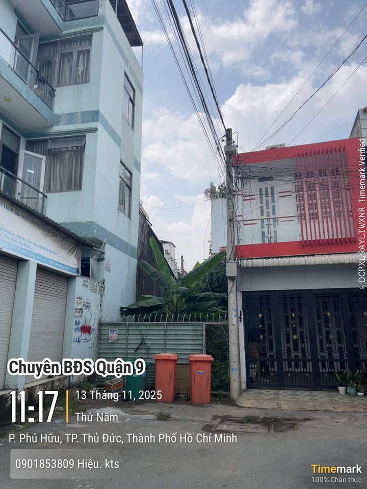 Nhà bán Phú Hữu 70m² giá 3 tỷ - Ô tô vào nhà, đường thông thoáng!