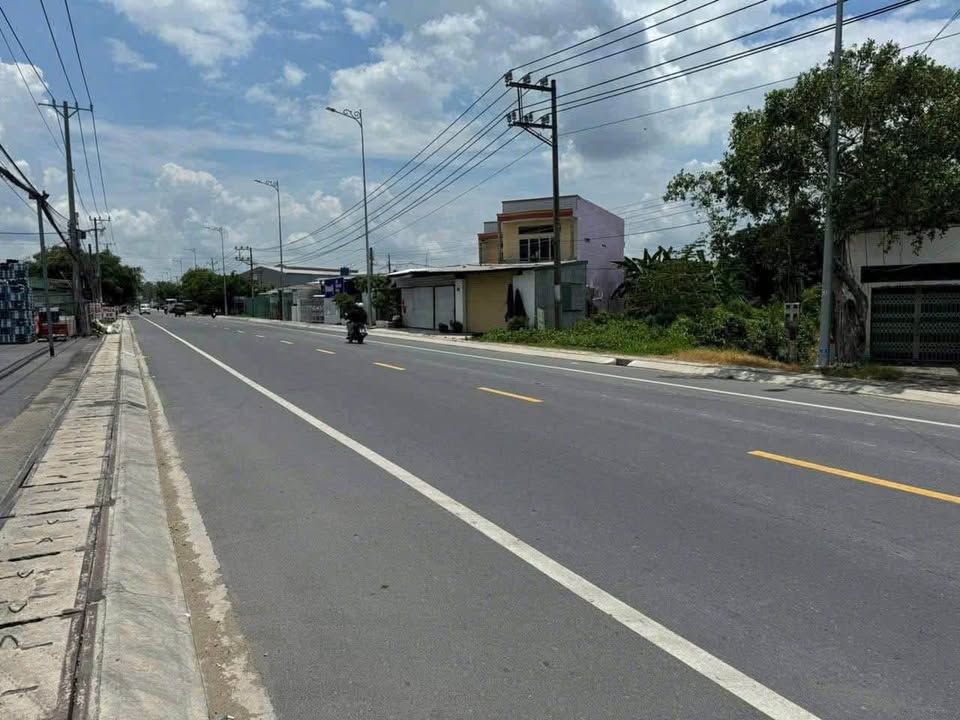 Bán đất mặt tiền đường Vành Đai, Phường 5, TP Tân An, 768.6m² - Vị trí đắc địa, kinh doanh thuận lợi!