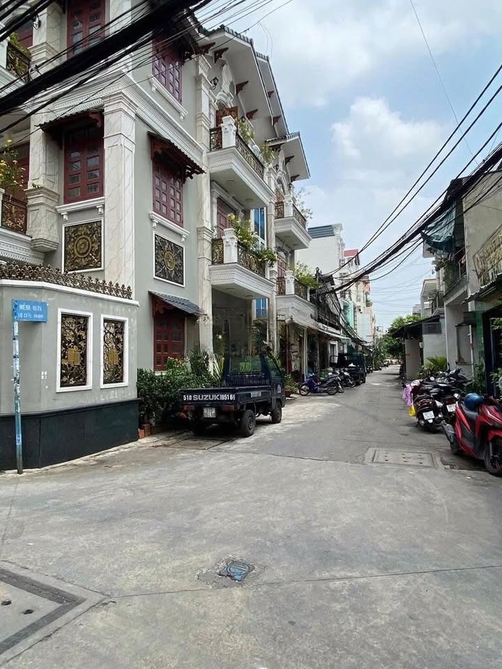 Nhà Trần Thái Tông, Quận Tân Bình, 96m² giá 10.5 tỷ - Kinh doanh căn hộ dịch vụ hiệu quả!