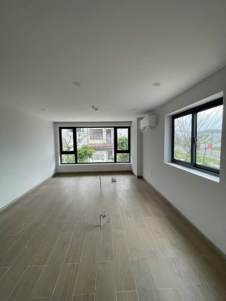 Cho thuê văn phòng 60m² tại đường Nguyễn Hiến Lê, Hòa Xuân - Giá chỉ 7 triệu/tháng!