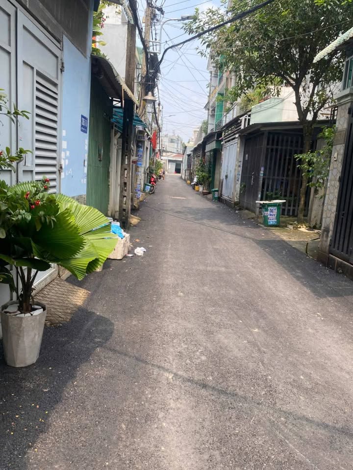 Nhà bán Tân Thới Hiệp 48m² giá 4.7 tỷ - Chính chủ, nhà 2 lầu chắc chắn!