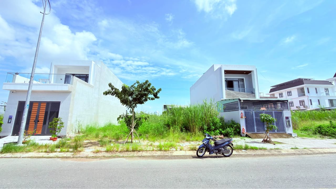 Đất nền Khu Đô Thị Tây Bắc Rạch Giá 100m² giá 1.8 tỷ - Sổ hồng chính chủ!