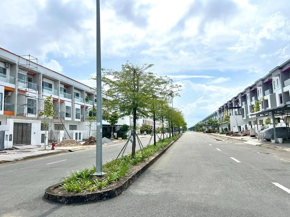 Nhà phố 2 tầng Đường số 5, Rạch Giá 110m² giá 3.1 tỷ - Nhà hoàn thiện, sẵn sàng vào ở!