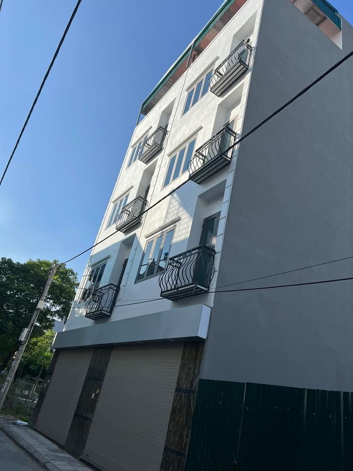 Nhà 5 tầng Trâu Quỳ 30m² - Vị trí đẹp, xây mới, thoáng mát!