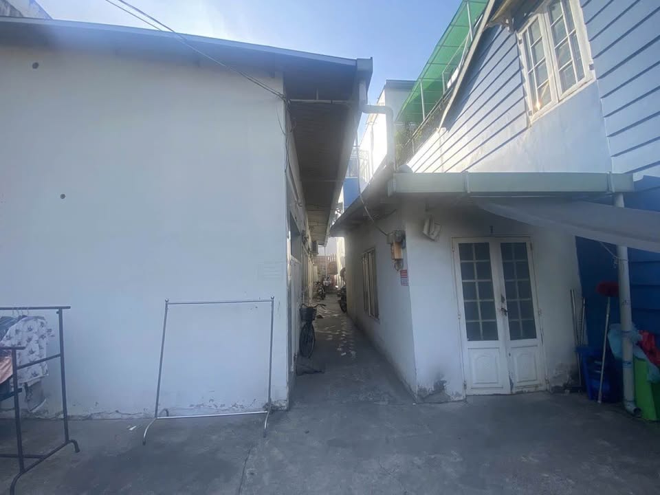 Mặt tiền FrontHouse Xa Lộ Hà Nội Q9, 214.2m² giá 13.6 tỷ - Đầu tư sinh lời ngay!