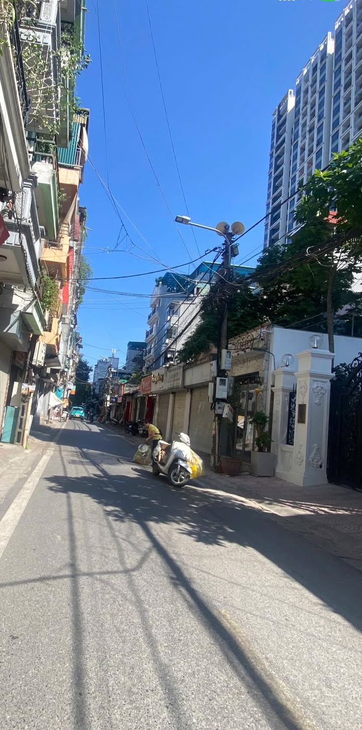 Nhà phố Quỳnh Mai 80m² giá 25 triệu - Phù hợp mọi mô hình kinh doanh!