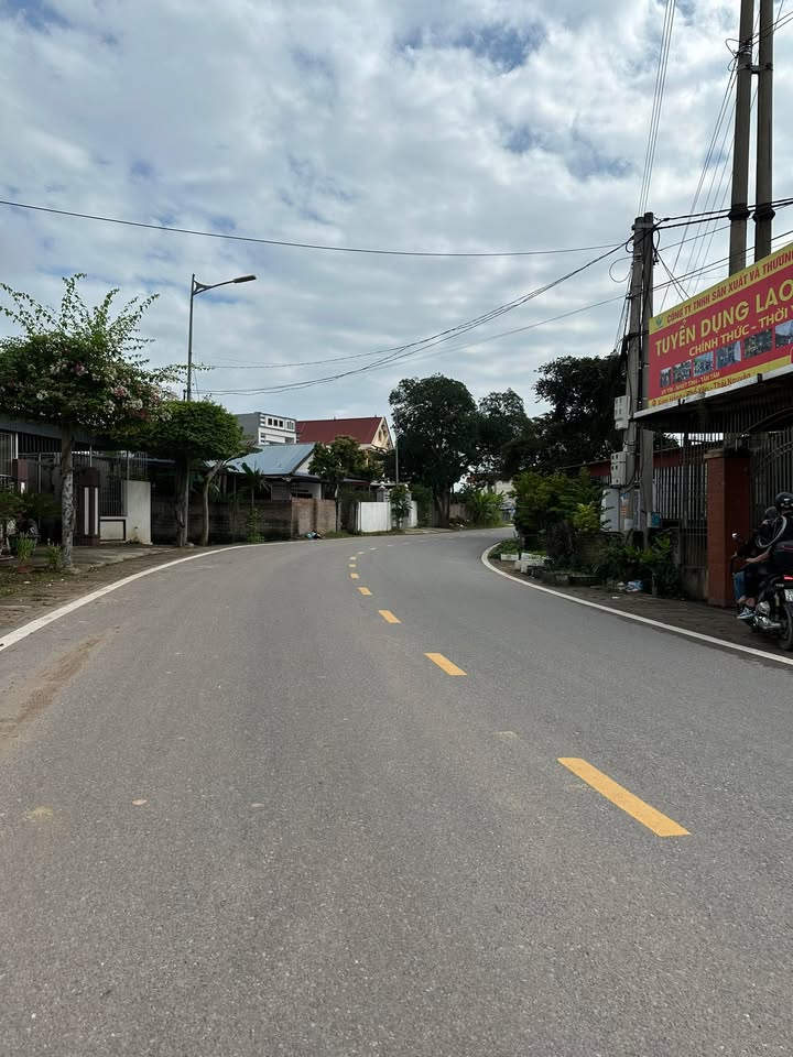 FrontHouse đường 261 Hồng Tiến 185m² giá 2 tỷ - Vị trí đắc địa kinh doanh