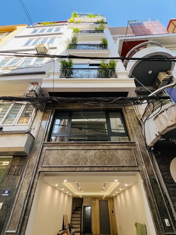 FrontHouse Hoàng Quốc Việt Cầu Giấy 45m² giá thỏa thuận - Thiết kế hiện đại, kinh doanh văn phòng lý tưởng!