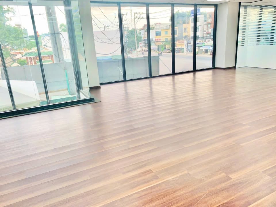 Văn phòng Dịch Vọng Hậu 175m² - Căn góc siêu thoáng, giá tốt bất ngờ!