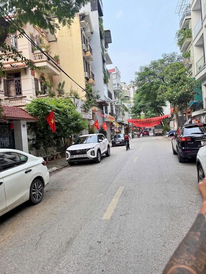 Đất mặt phố Ái Mộ, Long Biên 120m² giá 29.5 tỷ - Kinh doanh siêu đỉnh!