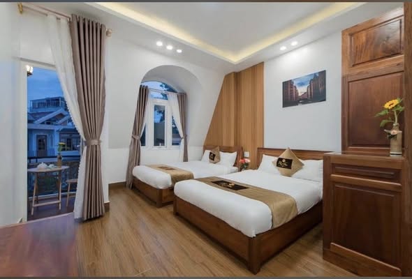 Khách sạn mặt tiền Lê Thánh Tôn, Đà Lạt 146m² giá 25 tỷ - Đầu tư sinh lời ngay!